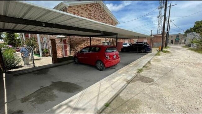 Building Photo - 4513 Avenue P 1/2