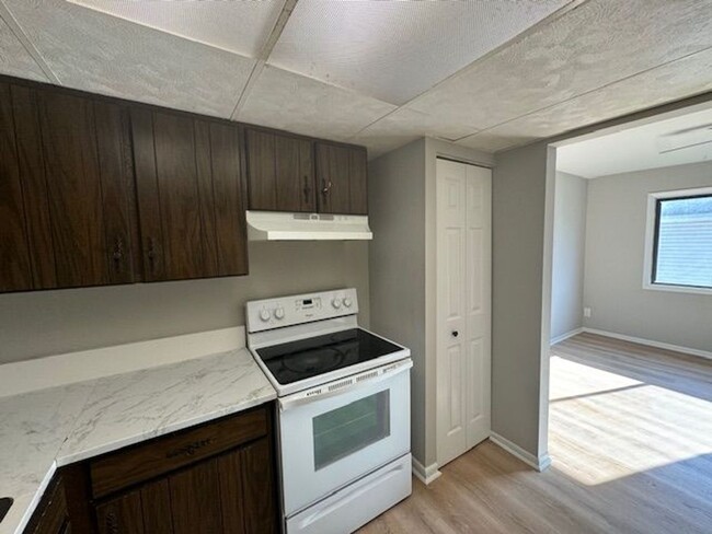 Building Photo - Cozy and Convenient 2-Bedroom Condo