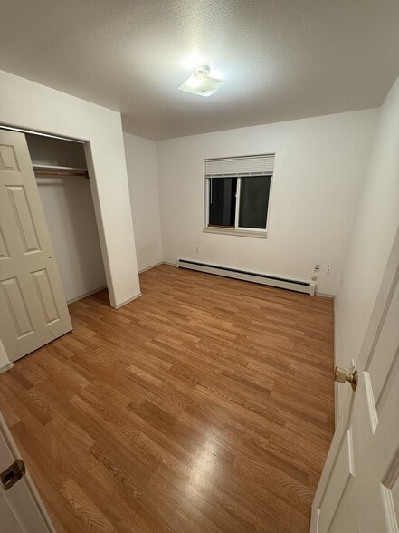 Building Photo - 3370 W Wren St