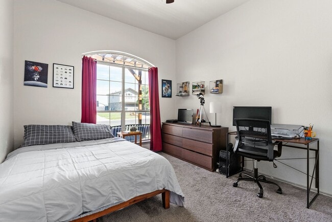 Building Photo - 5402 Birmingham Cir