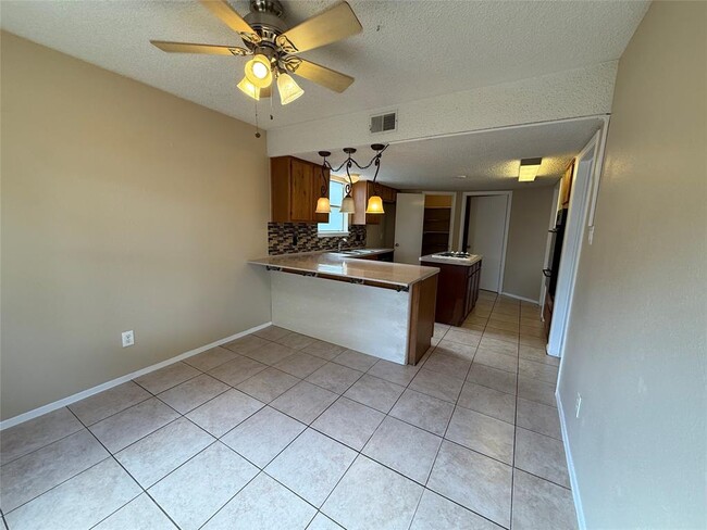 Building Photo - 11603 Tanglebriar Trail