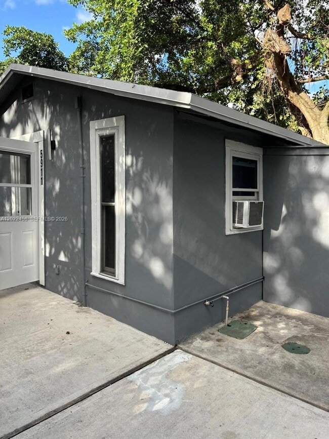 Building Photo - 5911 NW 5th Ct
