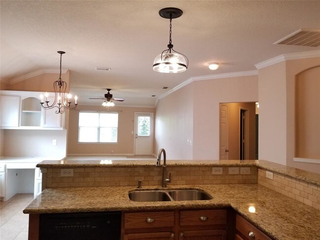 Building Photo - 2811 Foster Hill Dr