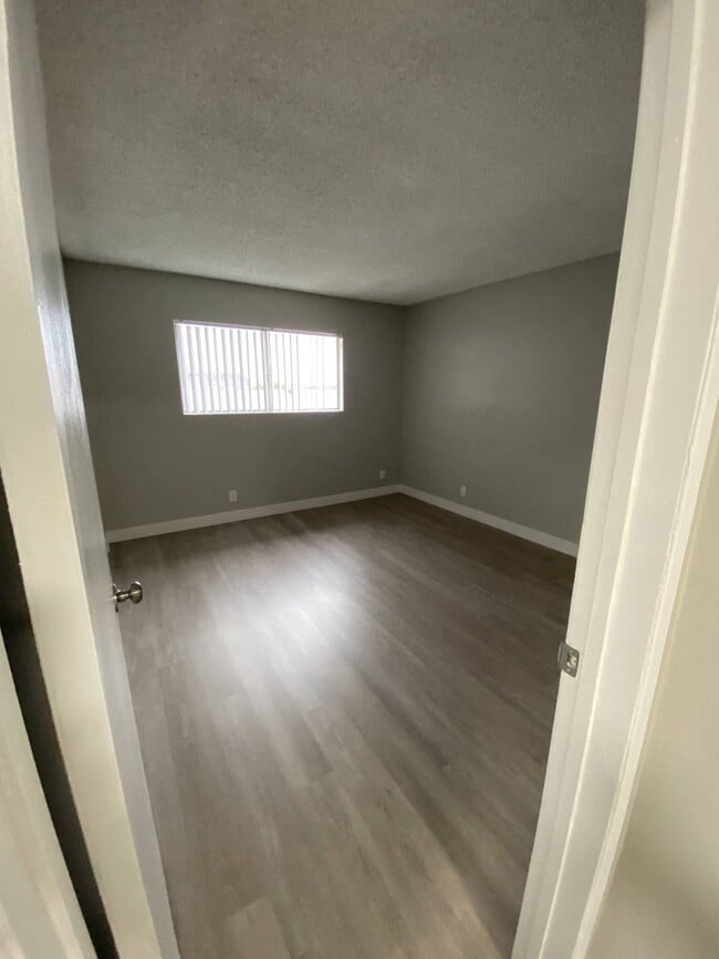Floorplan - 925 N. Inglewood Ave.