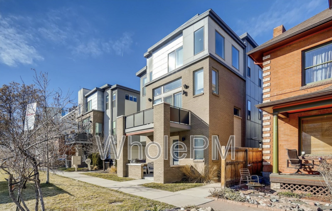Building Photo - 2331 Glenarm Pl