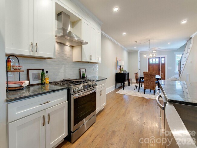 Building Photo - 326 State St