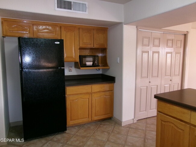 Building Photo - 3933 Emory Rd