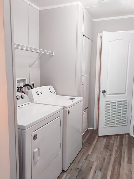 Building Photo - 110 N Michigan St