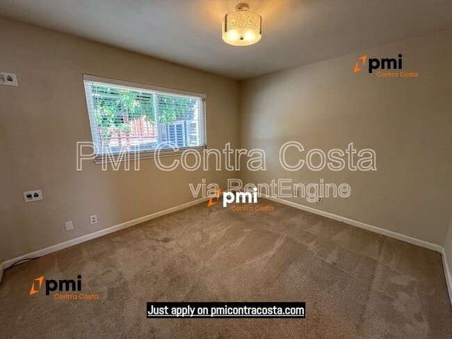 Building Photo - 2690 Waltrip Ln