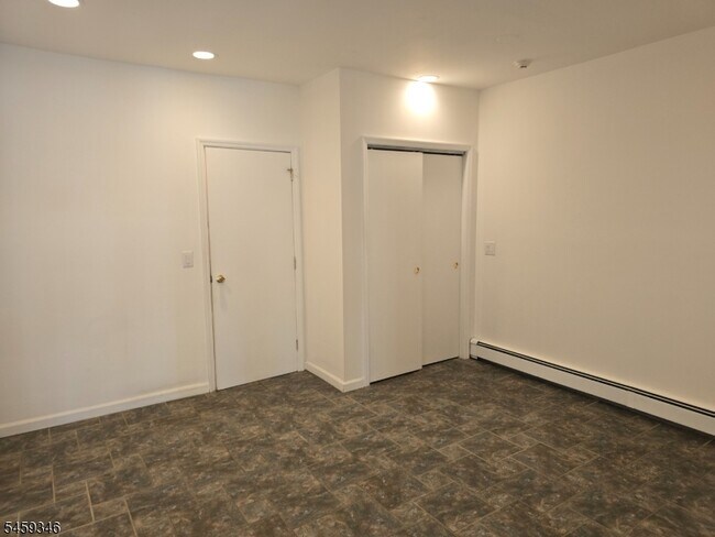 Building Photo - 428 Franklin Ave
