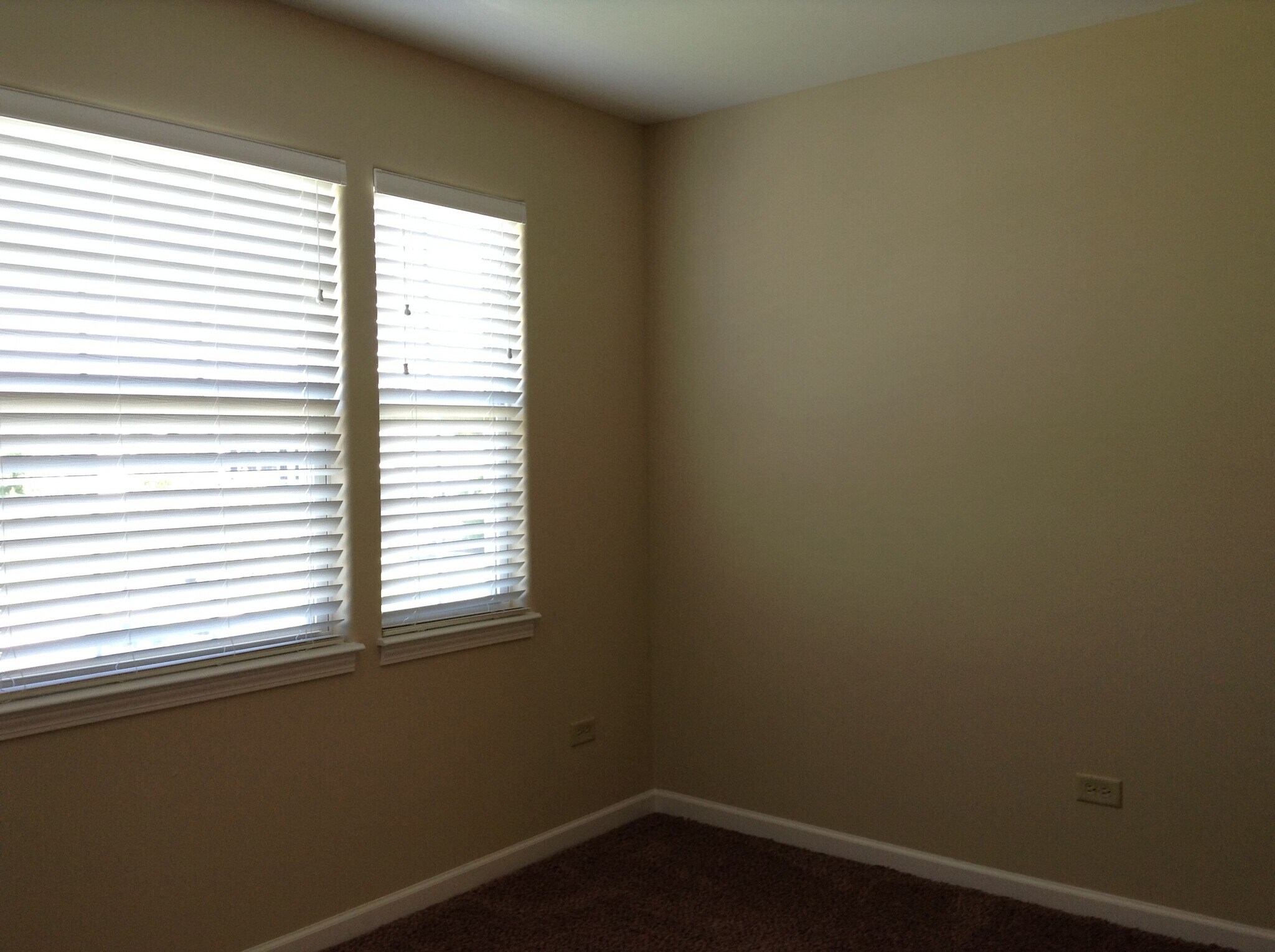 Building Photo - 25830 S Brookfield Ct