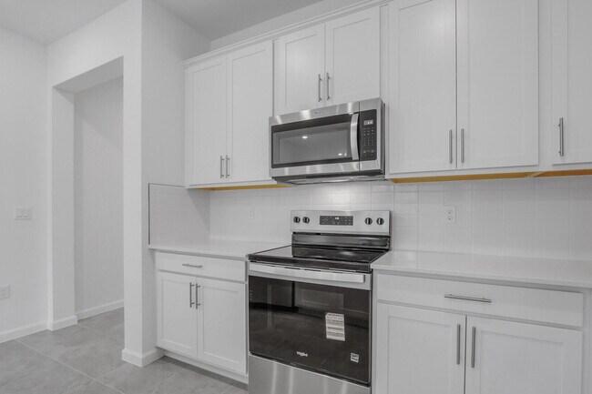 Building Photo - 2880 SE Federal Hwy