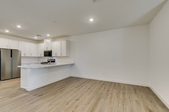 Building Photo - 160 Silver Run Ln