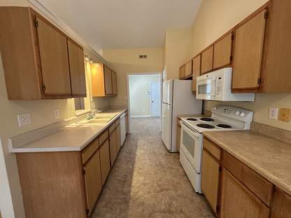 Building Photo - Charming 3 Bedroom Home with 2 Full Baths -305 Firethorn Ln.