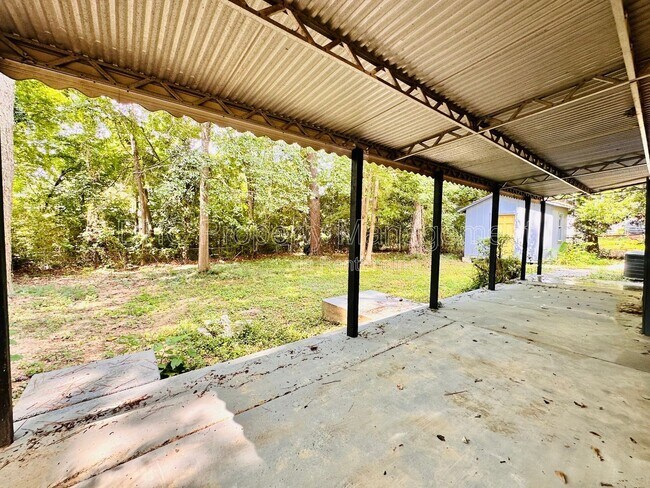 Building Photo - 3222 Apache Dr