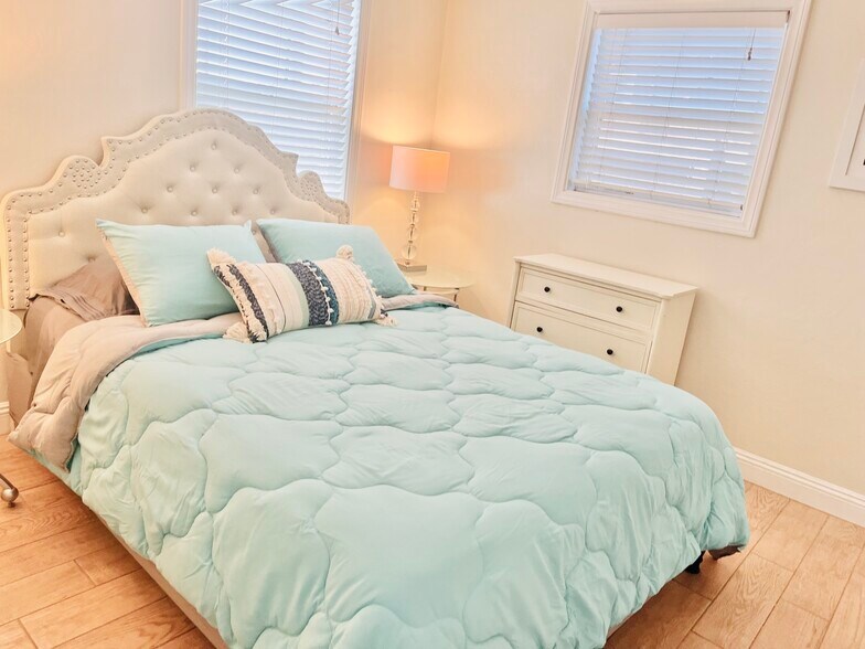 Building Photo - 2050 Balboa Ave