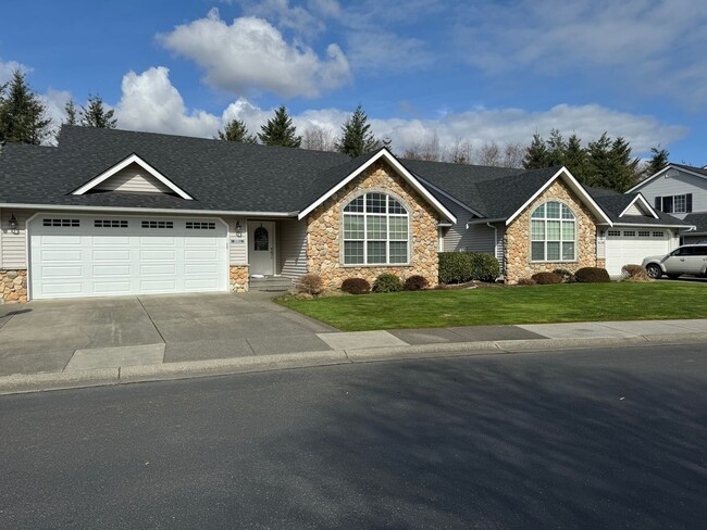 Building Photo - 2225 James Cir