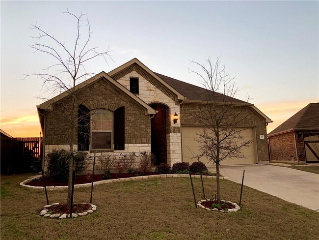 Primary Photo - 509 Vista Gardens Dr