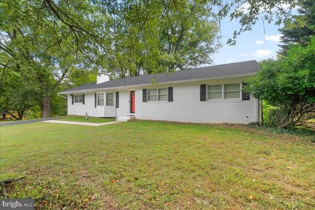 Building Photo - 919 Ednor Rd
