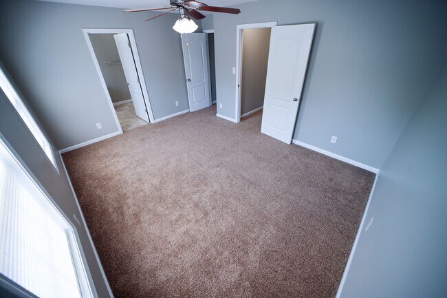 Building Photo - 100 Sango Place Villas Dr