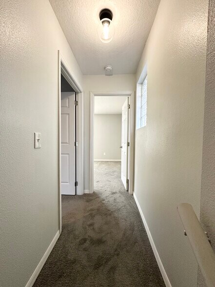 Building Photo - 804 E South St