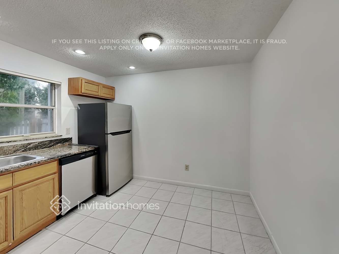 Building Photo - 9912 NW 9th Ct