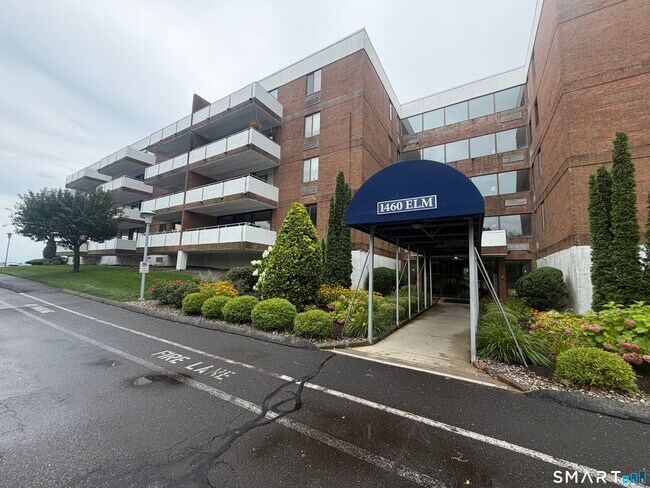 Building Photo - 1460 Elm St