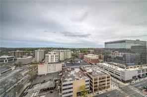 Building Photo - 5 Renaissance Square