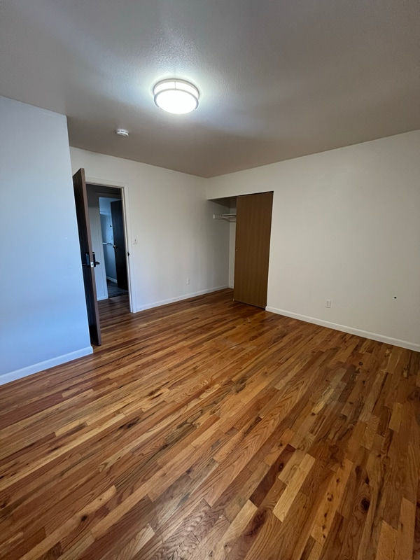 Building Photo - 355 Gray St