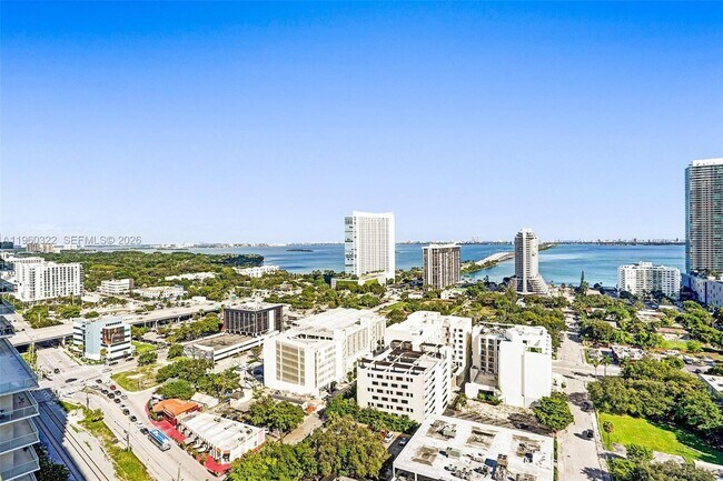 Building Photo - 121 NE 34th St