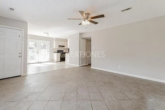 Building Photo - 3536 Torbay Dr