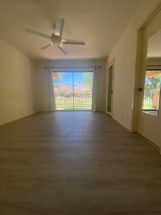 Building Photo - Palm Springs 3 br 3 bth on Golf Course