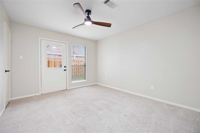 Building Photo - 14020 Schroeder Rd