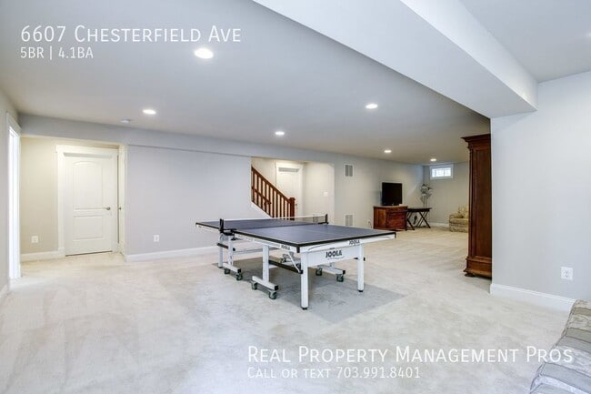 Building Photo - 6607 Chesterfield Ave