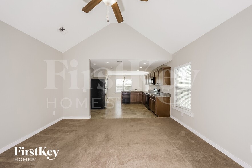 Building Photo - 563 Kincaid Cove Ln
