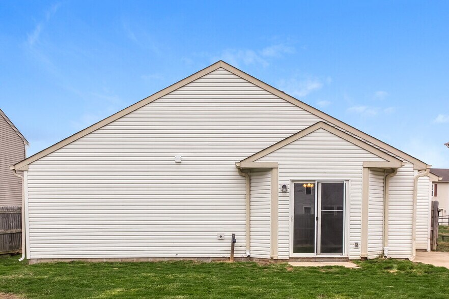 Building Photo - 6785 W Stansbury Blvd