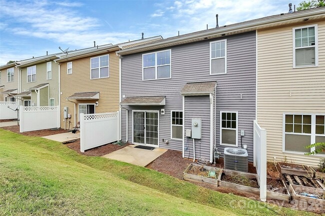 Building Photo - 7107 Adare Mews Rd