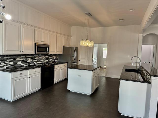 Building Photo - 6308 Carrizo Dr