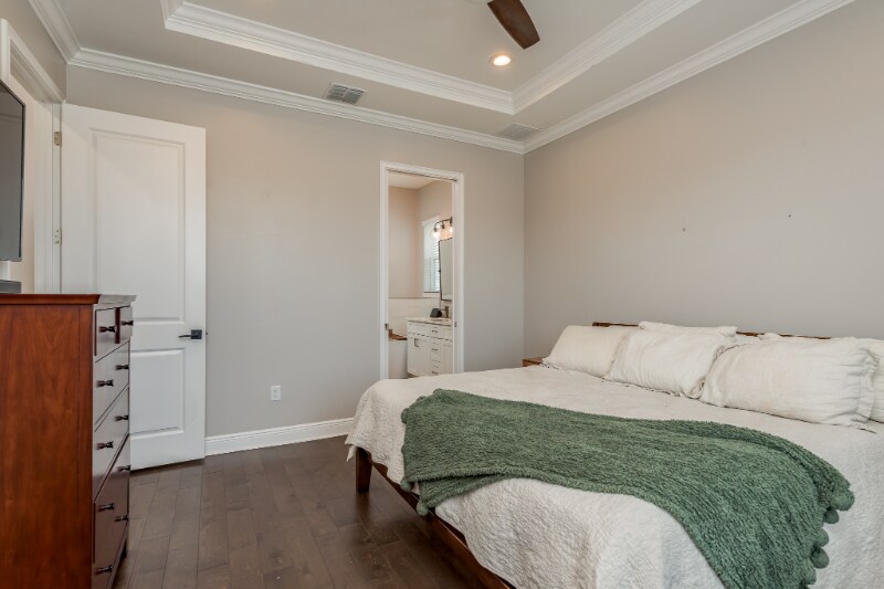 Building Photo - 3702 W Roland St