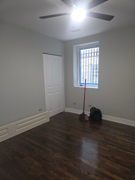 Building Photo - 2618 N Mozart St