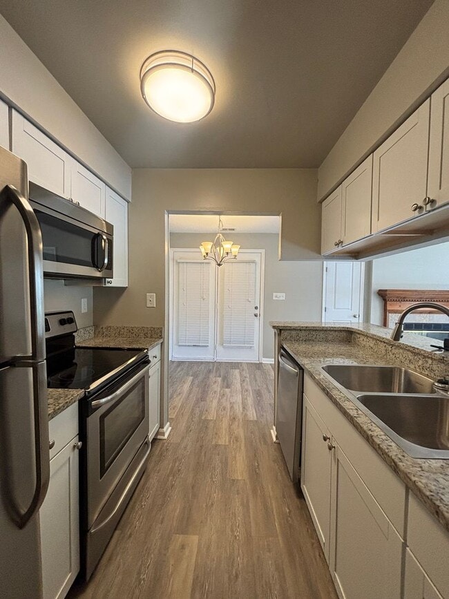 Building Photo - Beautiful Upgraded Condo located in Queens...