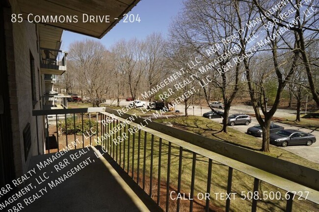 Building Photo - 85 Commons Dr
