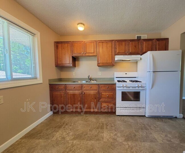 Building Photo - 4609 5th Ave S