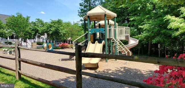 Building Photo - 12425 Horseshoe Bend Cir