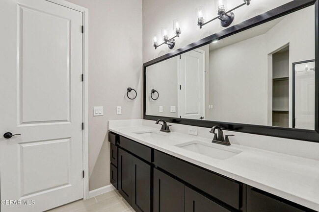 Building Photo - 13649 Keighly St