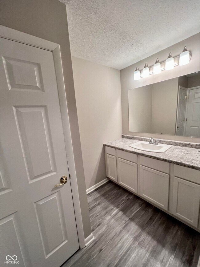 Building Photo - 6827 Azalea Dr