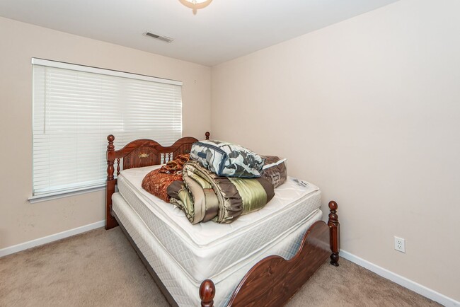 Building Photo - 5 Bedroom 2.5 Bath Home in Indigo Fields - North Charleston