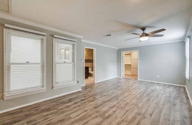 Building Photo - 12625 Memorial Dr