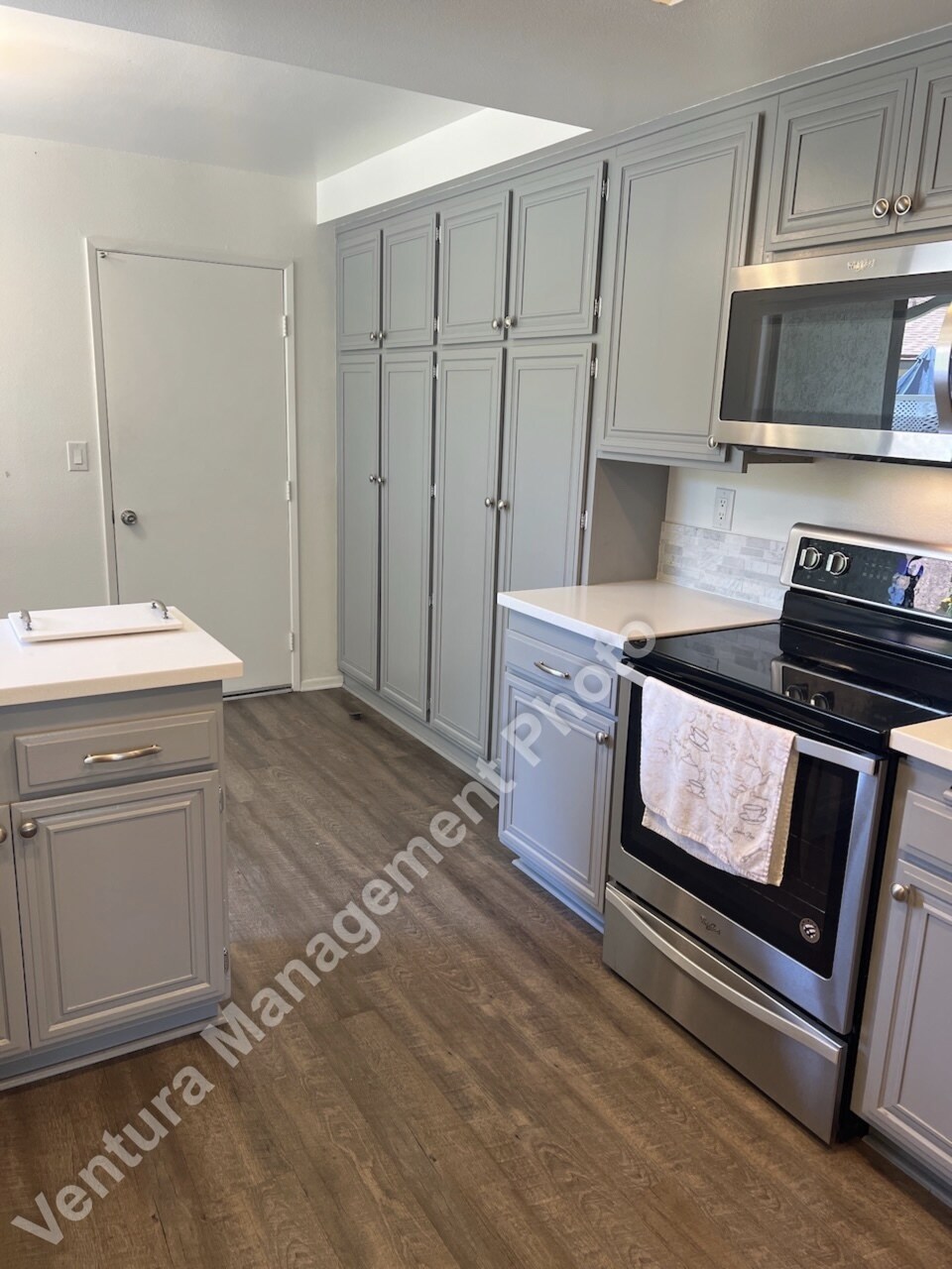Building Photo - 44168 Village 44