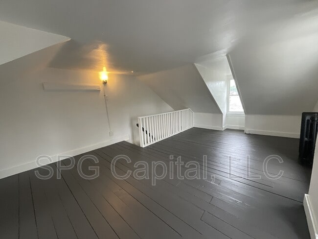 Building Photo - 120 S Hartley St